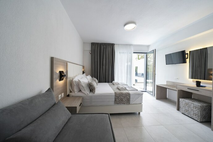 Imagen de la habitación del Hotel Avaton Luxury Resort. Foto 19