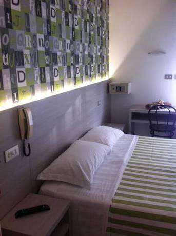 Imagen de la habitación del Hotel Ave, Rimini. Foto 5