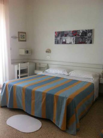 Imagen de la habitación del Hotel Ave, Rimini. Foto 6