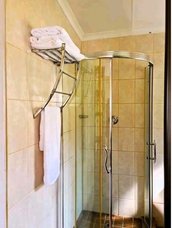 Imagen de la habitación del Hotel Avela Lodge. Foto 5