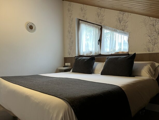 Imagen de la habitación del Hotel Avelina. Foto 15