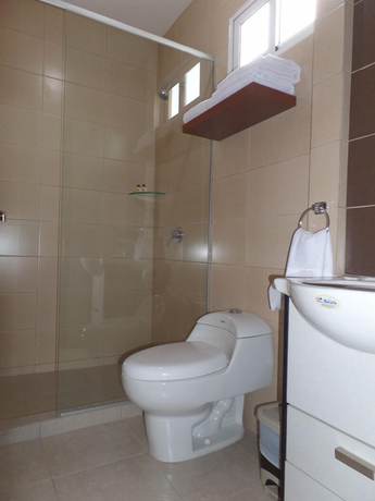 Imagen de la habitación del Hotel Avell&aacute;n. Foto 7