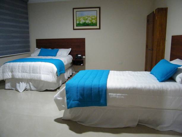 Imagen de la habitación del Hotel Avell&aacute;n. Foto 8