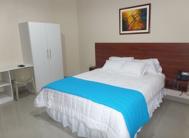 Imagen de la habitación del Hotel Avell&aacute;n. Foto 11