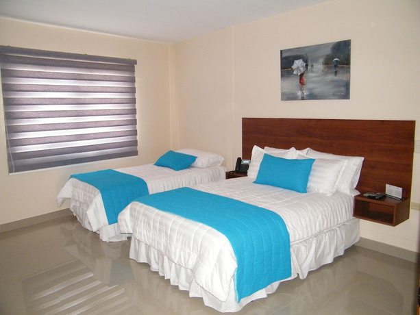 Imagen de la habitación del Hotel Avell&aacute;n. Foto 16