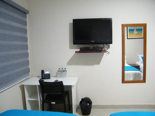 Imagen de la habitación del Hotel Avell&aacute;n. Foto 18