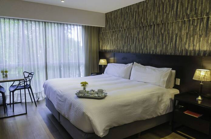 Imagen de la habitación del Hotel Avellaneda Aparts and Suites. Foto 11