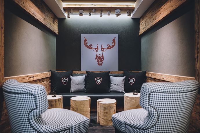 Imagen del bar/restaurante del Hotel AvenidA Mountain Lodges Kaprun. Foto 2