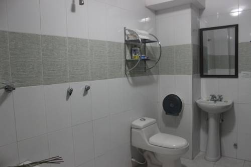 Imagen de la habitación del Hotel Avenida 3 Real. Foto 5