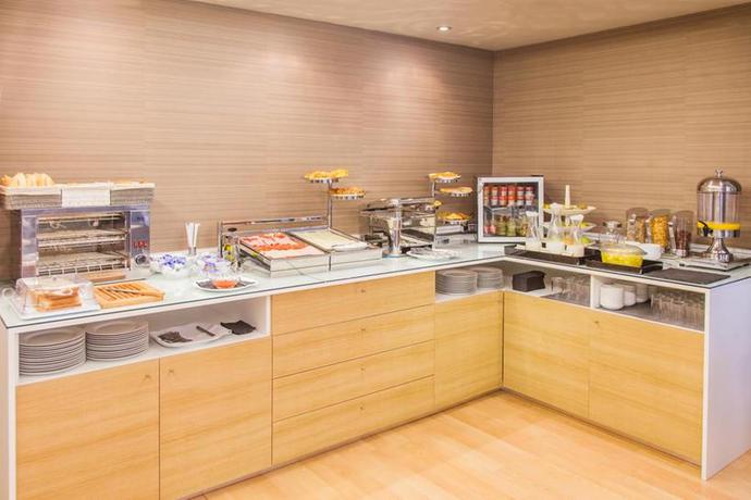 Imagen del bar/restaurante del Hotel Avenida, A Coruña. Foto 2