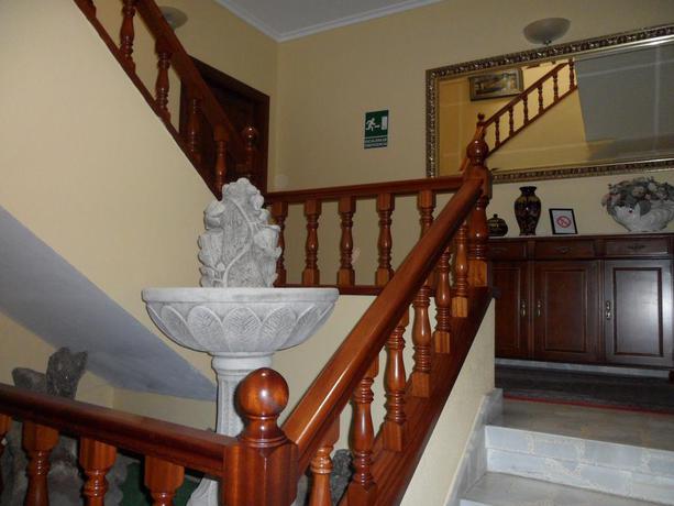 Imagen de los interiores del Hotel Avenida, Baiona. Foto 7