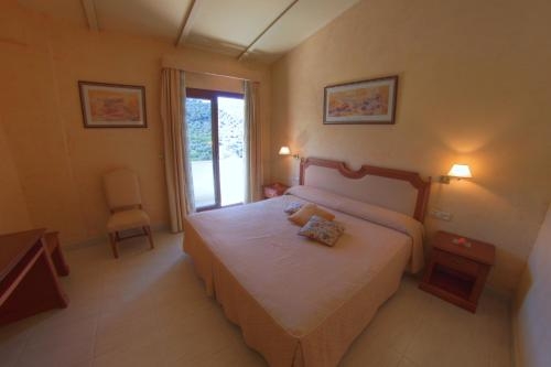 Imagen de la habitación del Hotel Avenida, Beas de Segura. Foto 9