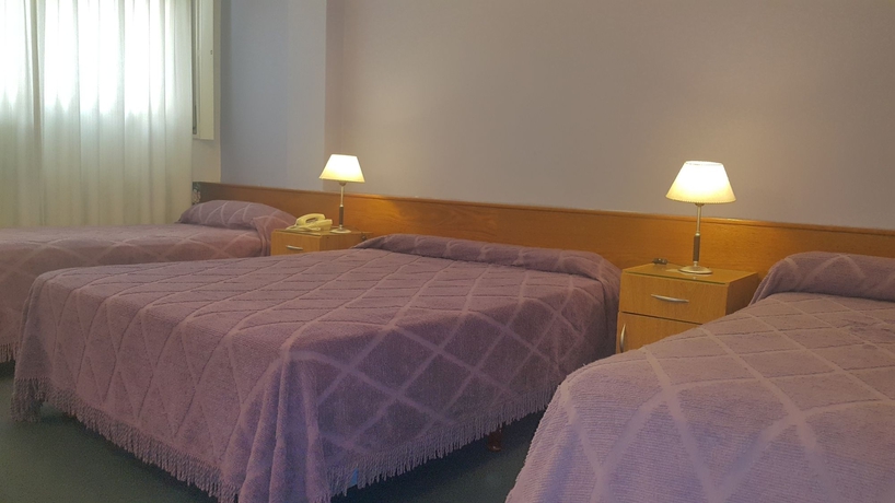 Imagen de la habitación del Hotel Avenida, Buenos Aires. Foto 6