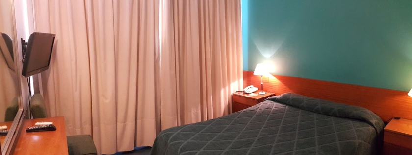 Imagen de la habitación del Hotel Avenida, Buenos Aires. Foto 13