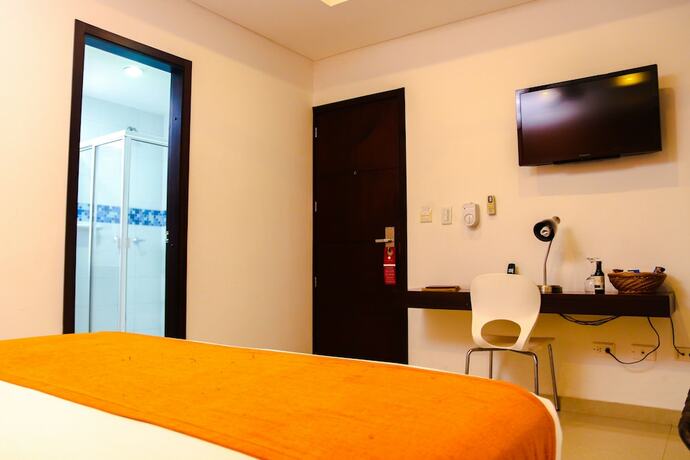 Imagen general del Hotel Avenida Buenos Aires. Foto 6