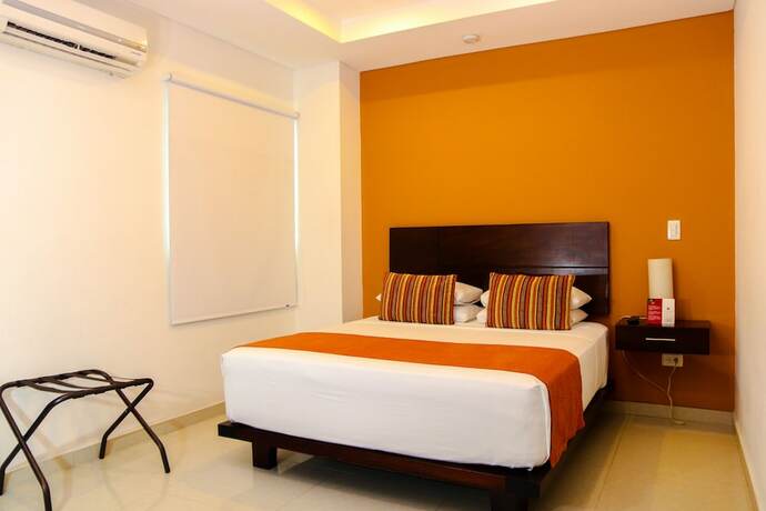 Imagen de la habitación del Hotel Avenida Buenos Aires. Foto 14