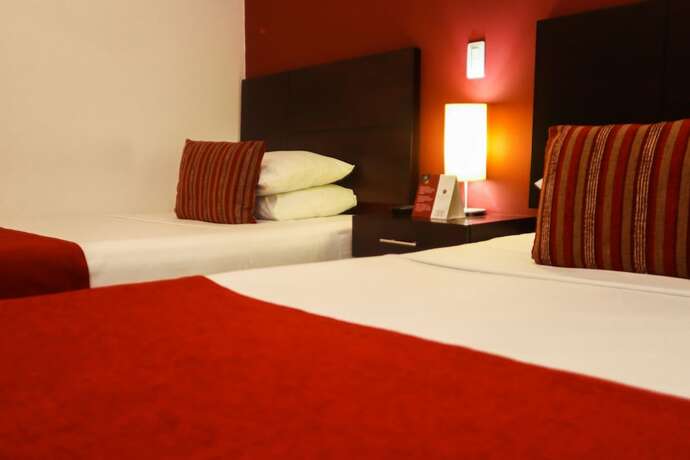 Imagen de la habitación del Hotel Avenida Buenos Aires. Foto 16