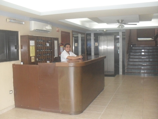Imagen de los interiores del Hotel Avenida Cancun. Foto 19