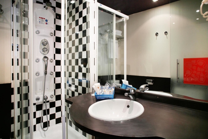 Imagen de la habitación del Hotel Avenida Gran Via. Foto 6