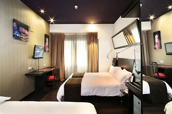 Imagen de la habitación del Hotel Avenida Gran Via. Foto 9