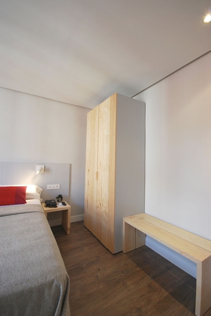 Imagen de la habitación del Hotel Avenida, Pamplona. Foto 8