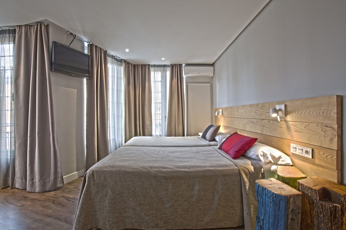 Imagen de la habitación del Hotel Avenida, Pamplona. Foto 11