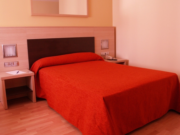 Imagen de la habitación del Hotel Avenida, Pontevedra Ciudad. Foto 2