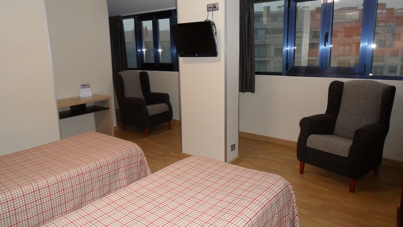 Imagen de la habitación del Hotel Avenida, Pontevedra Ciudad. Foto 7