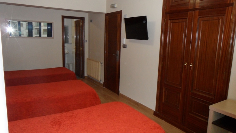 Imagen de la habitación del Hotel Avenida, Pontevedra Ciudad. Foto 12