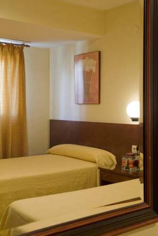 Imagen de la habitación del Hotel Avenida, Requena. Foto 5