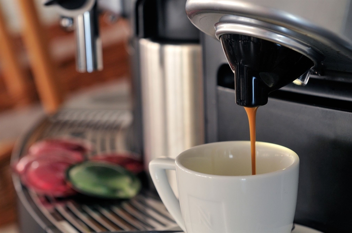 Imagen del bar/restaurante del Hotel Avenida, Tossa de Mar. Foto 3