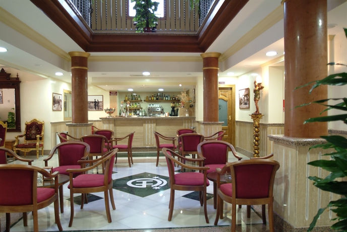 Imagen del bar/restaurante del Hotel Avenida Tropical. Foto 3