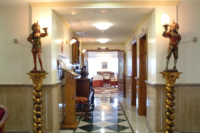 Imagen de los interiores del Hotel Avenida Tropical. Foto 4