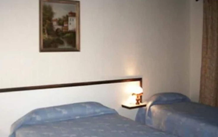 Imagen de la habitación del Hotel Avenir Vaugirard. Foto 8