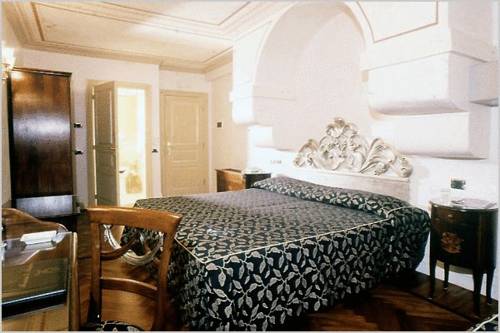 Imagen de la habitación del Hotel Aventino. Foto 3