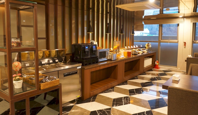 Imagen del bar/restaurante del Hotel Aventree Busan. Foto 6