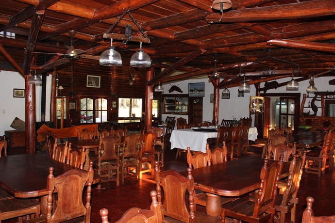 Imagen del bar/restaurante del Hotel Aventura En Esquina. Foto 2