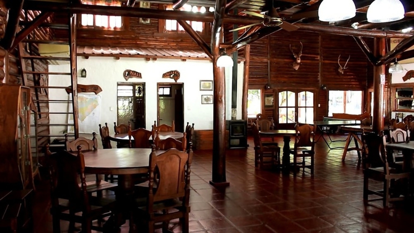 Imagen del bar/restaurante del Hotel Aventura En Esquina. Foto 4