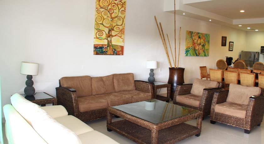 Imagen de los interiores del Hotel Aventuras Club. Foto 8