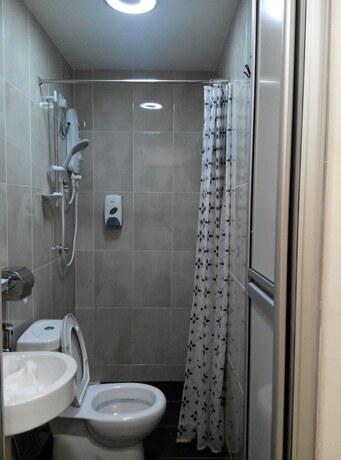 Imagen de la habitación del Hotel Avenue Bangi Hotel. Foto 26