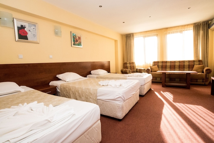 Imagen de la habitación del Hotel Avenue, Burgas/ Mar Negro. Foto 2