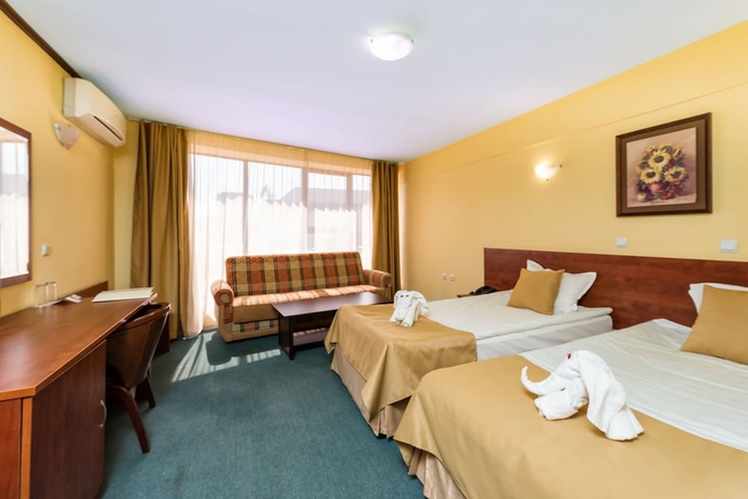 Imagen de la habitación del Hotel Avenue, Burgas/ Mar Negro. Foto 6