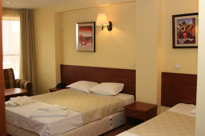 Imagen de la habitación del Hotel Avenue, Burgas/ Mar Negro. Foto 12