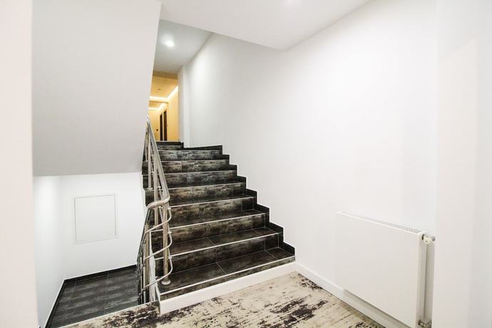 Imagen de los interiores del Hotel Avenue, Buzau. Foto 17