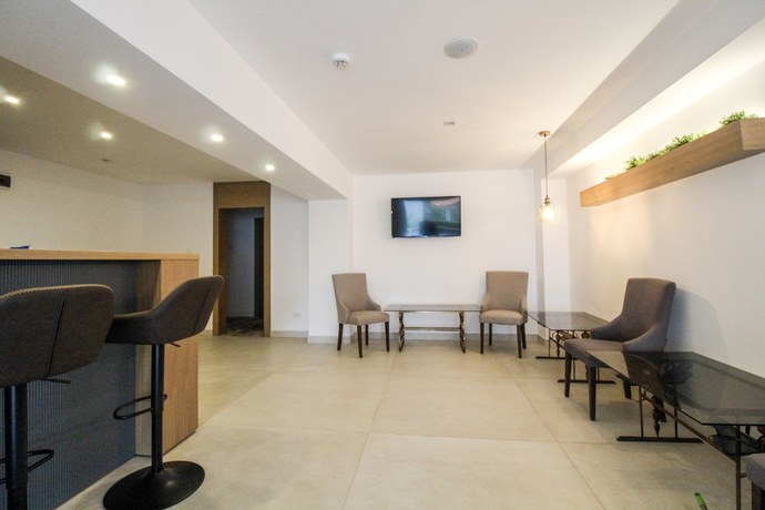 Imagen de los interiores del Hotel Avenue, Buzau. Foto 18