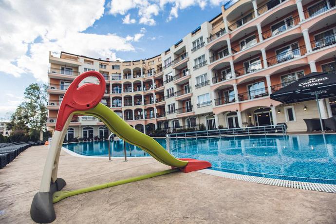 Imagen de la piscina del Hotel Avenue Deluxe, Sunny Beach. Foto 8