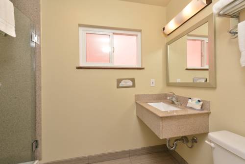 Imagen de la habitación del Hotel Avenue Inn Downtown San Luis Obispo. Foto 10