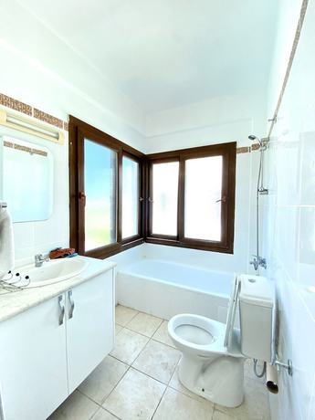 Imagen de la habitación del Hotel Avenue, Kyrenia. Foto 13