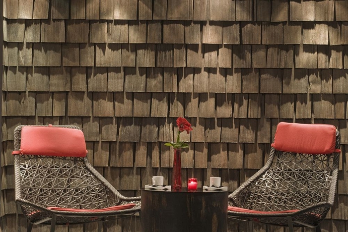 Imagen de los interiores del Hotel Avenue Lodge. Foto 9