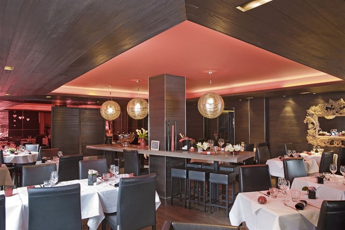 Imagen del bar/restaurante del Hotel Avenue Lodge. Foto 2